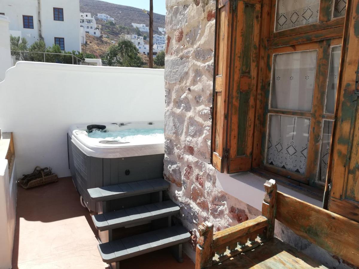 Yalos House Pera Gyalos Exterior photo